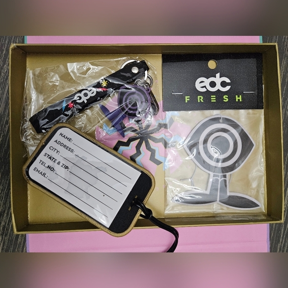 Insomniac EDC Las Vegas festival 2025 souvenir book set. (NO TICKET) - Picture 5 of 7